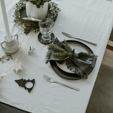 Γιορτινό τραπέζι/Φωτογραφία Unsplash 