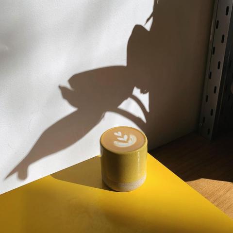 Έξοδος για καφέ στην πόλη