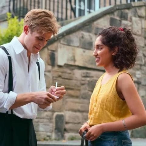 5 σειρές του Netflix που πρωταγωνιστούν τώρα και αξίζουν τον χρόνο σας