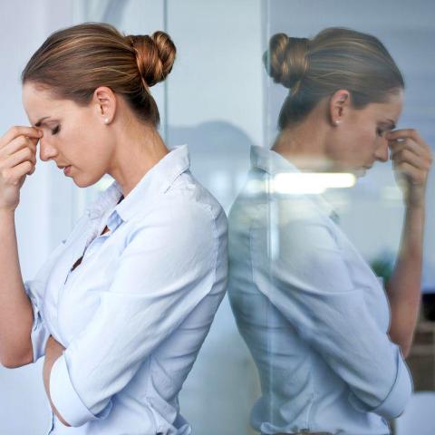 γυναίκα με FOBO