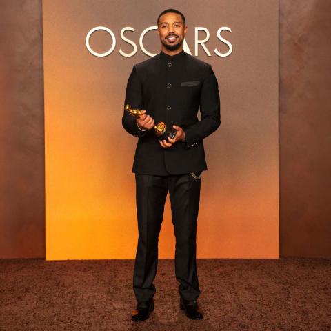 Ο νικητής του Όσκαρ Α' αντρικού ρόλου Michael B. Jordan δεν φόρεσε γραβάτα