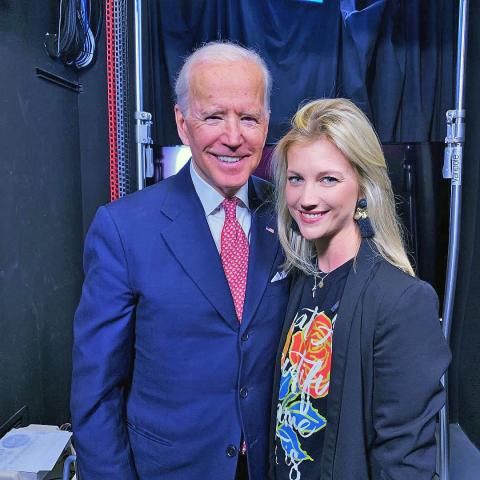 Κλίντον, Μπάιντεν, Τραμπ: Οι πιο «ζουμερές» ιστορίες της Γαλλίδας μακιγιέζ τους