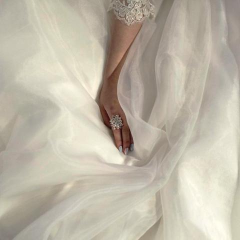 Νυφικό μανικιούρ: Τα 5 χρώματα που εγγυώνται κομψότητα και διαχρονικότητα