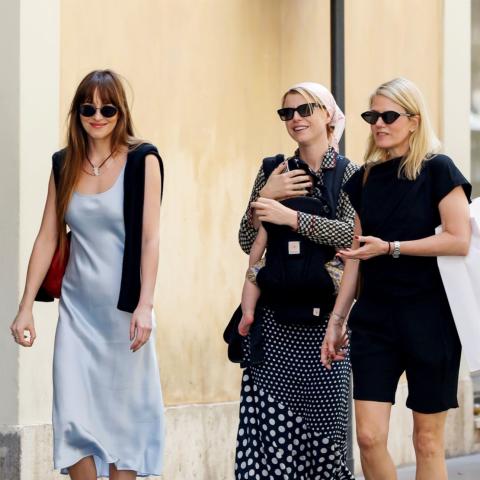 Από αριστερά: Ντακότα Τζόνσον, Τζέσι Μπάκλεϊ