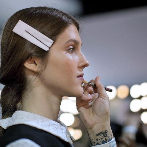 Μακιγιάζ στα χείλη/Φωτογραφία AP 