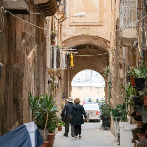 Πώς να ζήσετε περισσότερο: Οι μικρές αλλαγές που οδηγούν στα 100