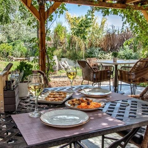 Περιβόλι στη Βάρη