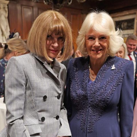 Η Άννα Γουίντουρ με τη βασίλισσα Καμίλα