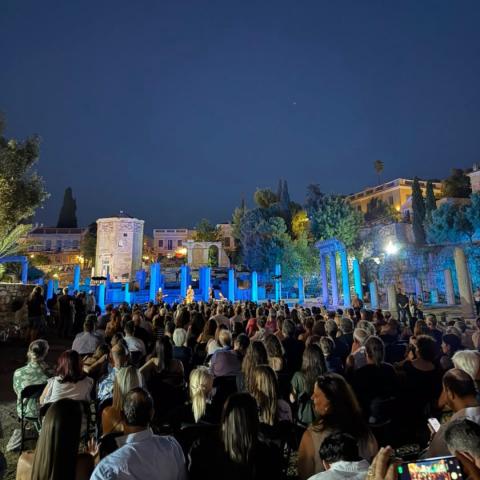 Με μεγάλη επιτυχία πραγματοποιήθηκε η συναυλία των Mode Plagal στη Ρωμαϊκή Αγορά, ανοίγοντας το 1ο Attica Roots Festival, έναν νέο θεσμό, που ήρθε για να μείνει