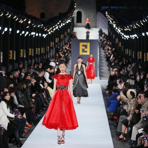 fendi_great-wall_of_china_show.jpeg