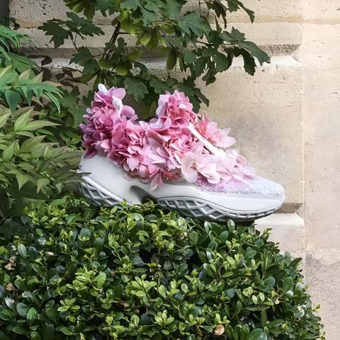 roger-vivier-couture-sneaker.jpg