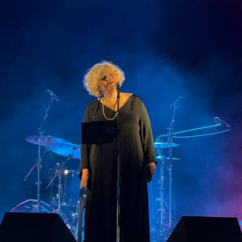 Attica Roots Festival: Η Μάρθα Φριντζήλα χάρισε στο κοινό στην Ελευσίνα μια μουσική εμπειρία ανεκτίμητης αξίας 