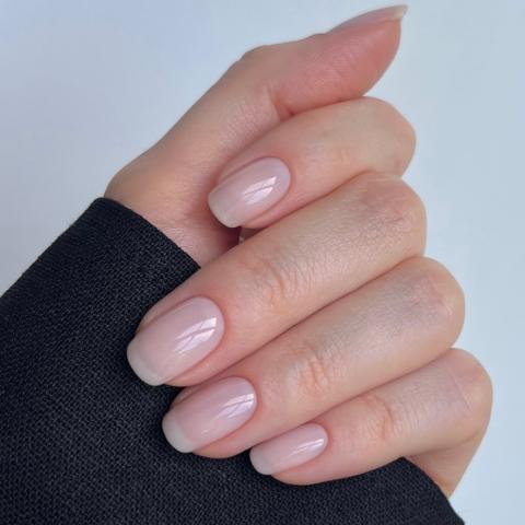 Photo Credit: Instagram Page @raelondonnails