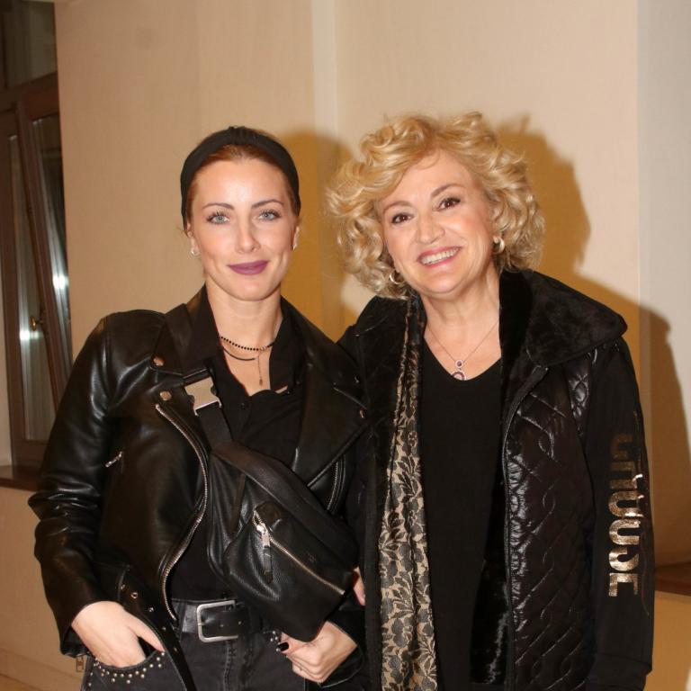Υρώ Μανέ με την κόρη της, Φαίδρα Νταϊόγλου