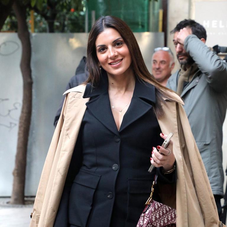 Η Σταματίνα Τσιμτσιλή φόρεσε δύο πανωφόρια, το ένα πάνω στο άλλο