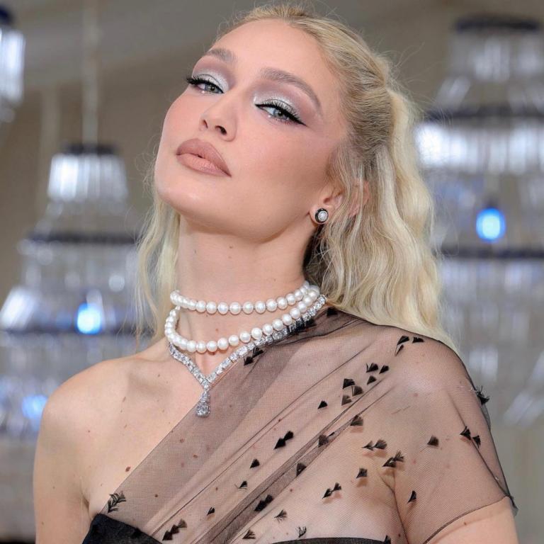 Τζίτζι Χαντίντ στο Met Gala