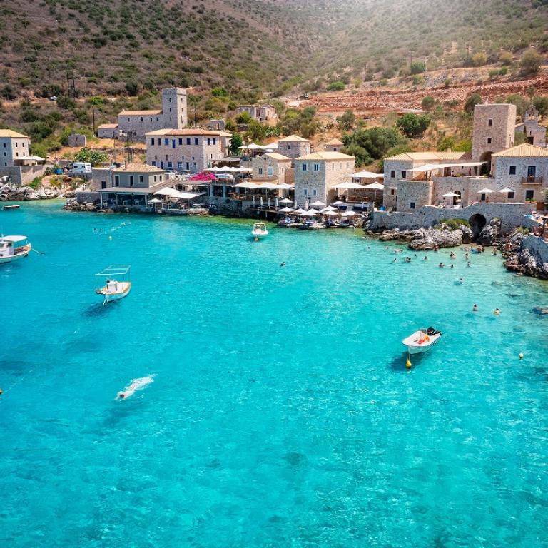 5 προορισμοί της τελευταίας στιγμής για το τριήμερο του Αγίου Πνεύματος